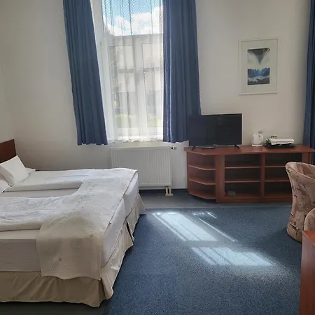 Margit Nocľah s raňajkami Trencianske Teplice